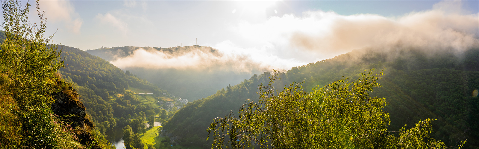 Hiking in Auvergne-Rhône-Alpes - natural landscape
