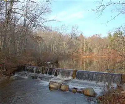 Borderland State Park hiking trail - natural landscape