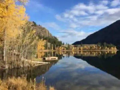Twin Lakes hiking trail - natural landscape