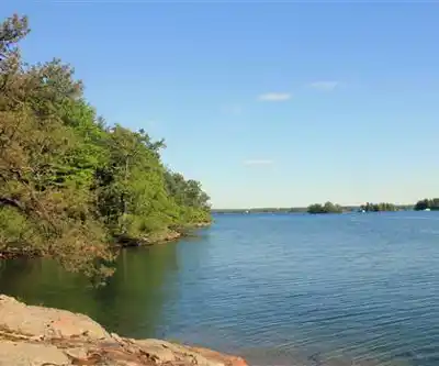 Sentier de randonnée Wellesley Island State Park - paysage naturel
