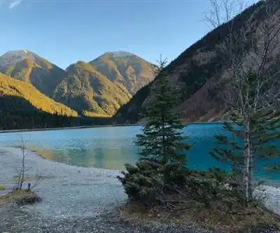 Mount Robson scenery - hiking