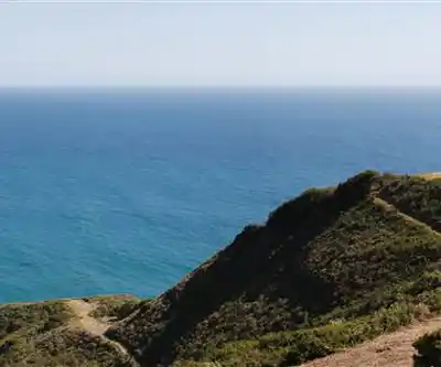 Big Sur hiking trail - natural landscape