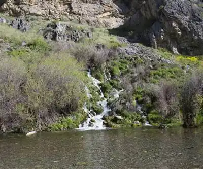 Blacksmith Fork hiking trail - natural landscape