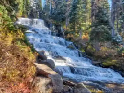 Discover Joffre Lakes Provincial Park in Vancouver Coast Mountains