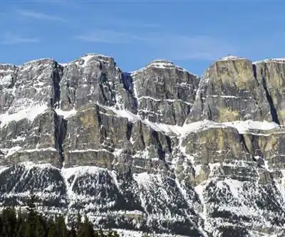 Arnica Lake hiking trail - natural landscape