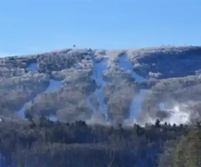 Wachusett Mountain hiking trail - natural landscape