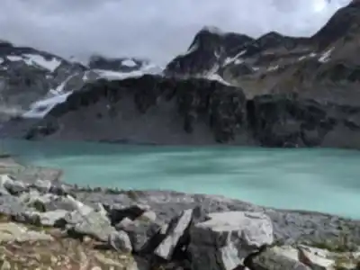 Wedgemount Lake hiking trail - natural landscape