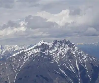 Mount Rundle hiking trail - natural landscape