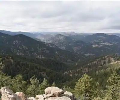Flagstaff Mountain hiking trail - natural landscape