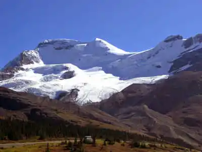 Mount Athabasca hiking trail - natural landscape