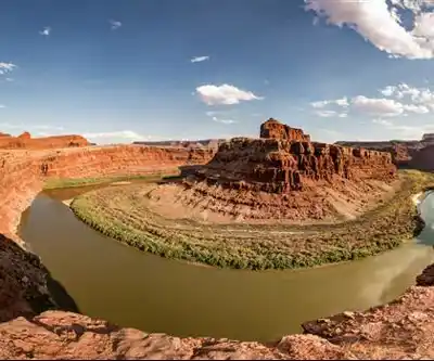 White Rim Trail hiking trail - natural landscape
