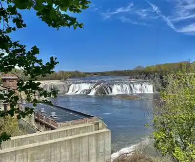 cohoes falls hiking trail - natural landscape
