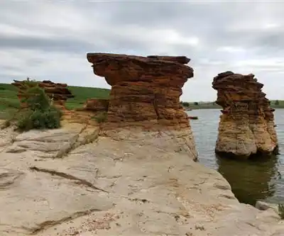 Wilson Lake hiking trail - natural landscape