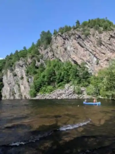 Découvrir Bon Echo Provincial Park en Haliburton Highlands to the Ottawa Valley
