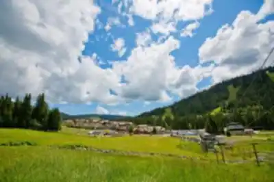 Sun Peaks Resort hiking trail - natural landscape