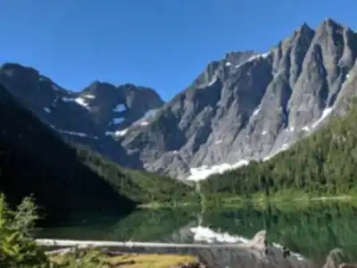 Sentier de randonnée Strathcona Provincial Park - paysage naturel
