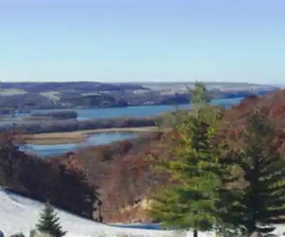 Chestnut Mountain Resort hiking trail - natural landscape