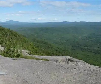 Borestone Mountain hiking trail - natural landscape
