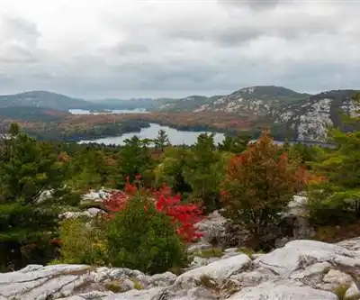 Sentier de randonnée Killarney Lake - paysage naturel