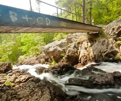 Kinsmen Park hiking trail - natural landscape