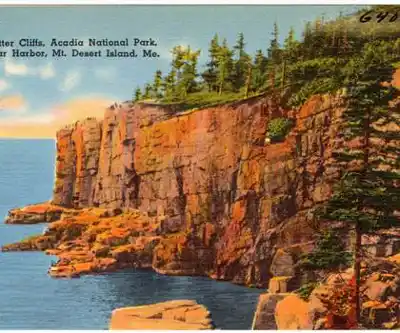 Otter Cliffs hiking trail - natural landscape