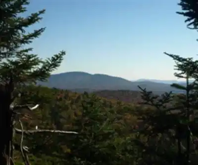 Sentier de randonnée Pillsbury Mountain, New York - paysage naturel