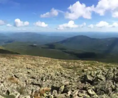 Sentier de randonnée North Turner Mountain, Maine - paysage naturel