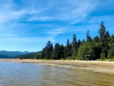 Sentier de randonnée Porpoise Bay Provincial Park - paysage naturel