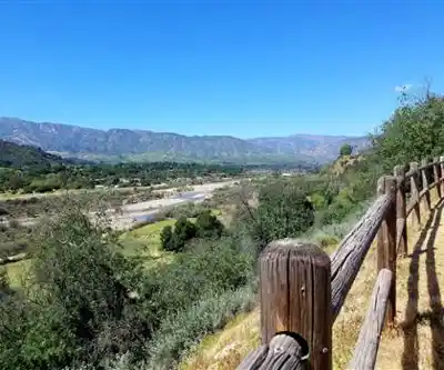 Devil's Gulch hiking trail - natural landscape