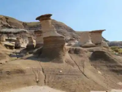 Sentier de randonnée Drumheller Hoodoos Trail - paysage naturel