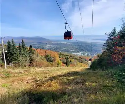 Paysage de Mont Sainte-Anne - randonnée pédestre