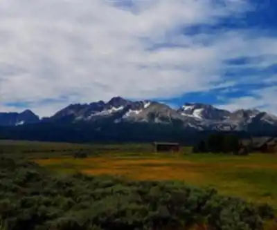 Sawtooth Mountains, New York hiking trail - natural landscape