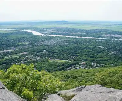 Sur les sentiers de Mont Saint-Hilaire