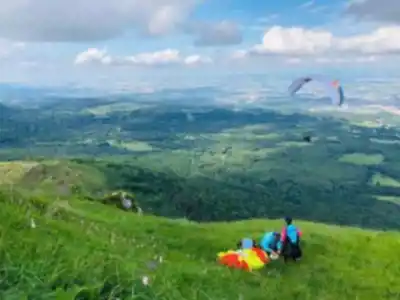 Puy-de-Dôme hiking trail - natural landscape