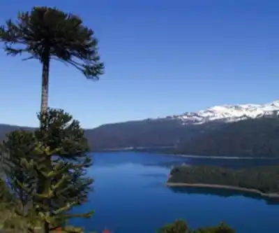 Hiking view of Sierra Nevada, Argentina_Chile