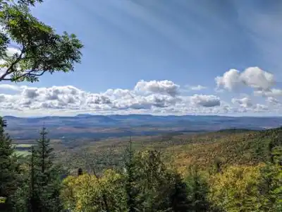 Mont Saint-Joseph hiking trail - natural landscape
