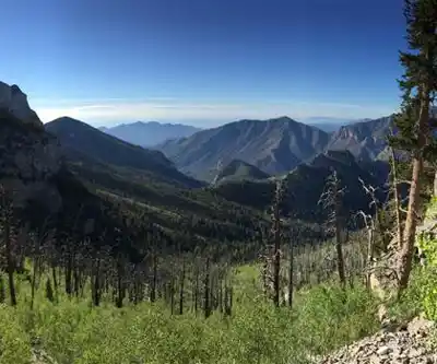 Mummy Mountain, Nevada hiking trail - natural landscape