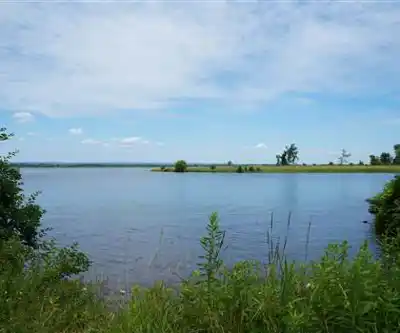 Voyageur Provincial Park hiking trail - natural landscape