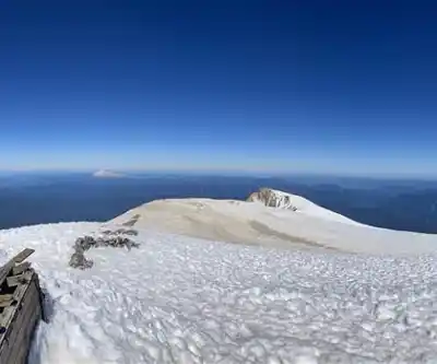 Mt Jefferson hiking trail - natural landscape