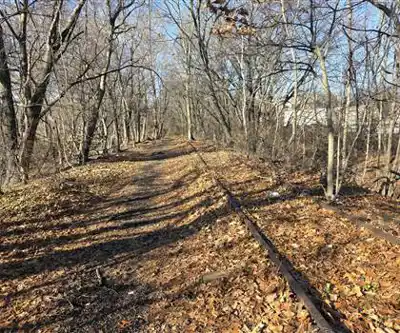 Gano Park hiking trail - natural landscape