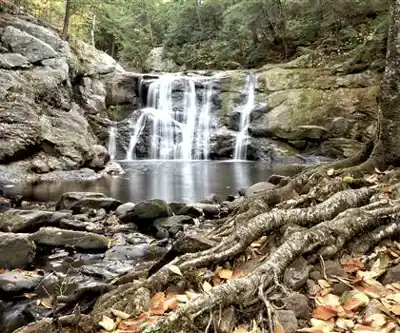 Doane's Falls hiking trail - natural landscape