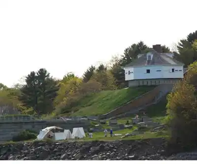 Sentier de randonnée Fort McClary State Historic Site - paysage naturel