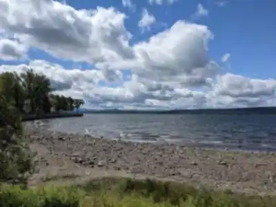Parcs de la Baie-de-Magog et de la pointe Merry hike - nature and outdoors