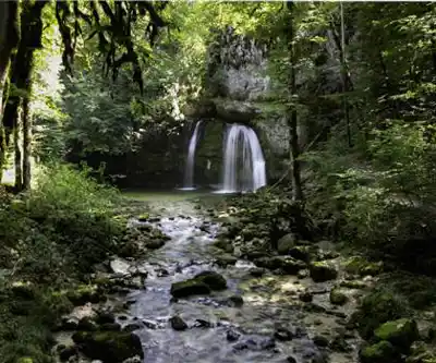 Cascade des Combes hiking trail - natural landscape