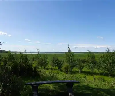 Islet Lake hiking trail - natural landscape