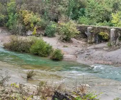 La Cascade de la vis hiking trail - natural landscape