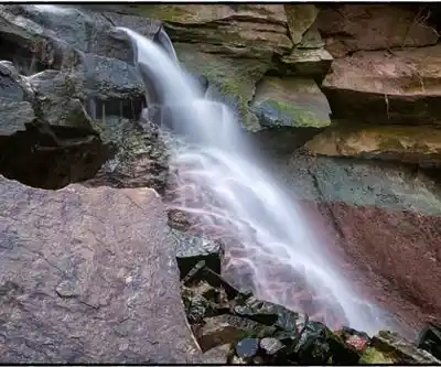 Upper Chedoke Falls hiking trail - natural landscape