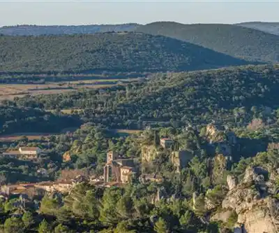 Cirque de Mourèze hiking trail - natural landscape