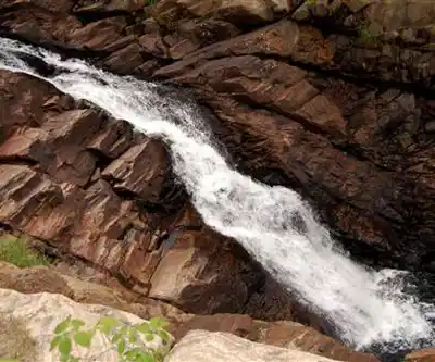 Muskoka Falls hiking trail - natural landscape
