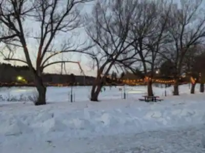 Explorer le sentier Parc Du Grand-coteau - Pistes Et Sentiers Émilie-mondor